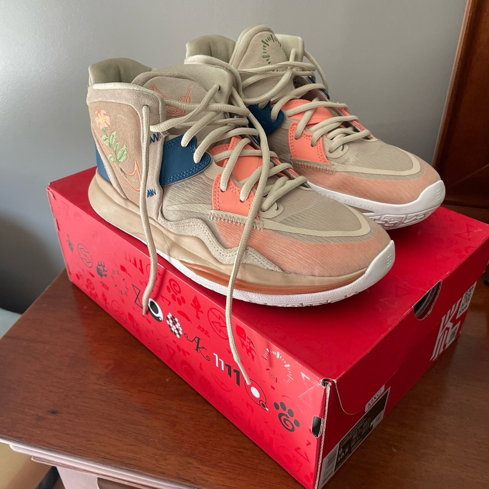 Kyrie Infinity Basketball Sneakers